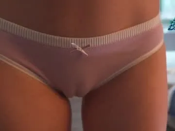 ammy_brown_ – webcam model profile photo Image 12