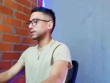 mayadashaaa – webcam model profile photo Image 2