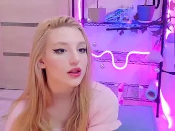 lunatale – webcam model profile photo