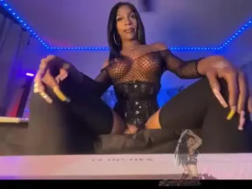 PeachGirl – webcam model profile photo Image 15