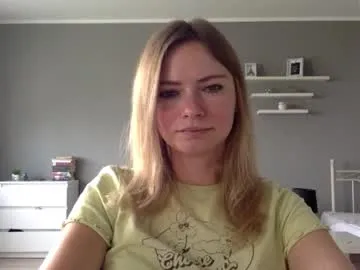bunnydollstella – webcam model profile photo Image 11