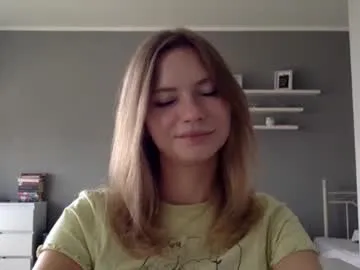 bunnydollstella – webcam model profile photo Image 12