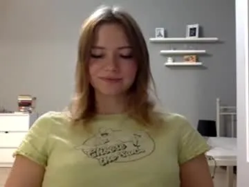bunnydollstella – webcam model profile photo Image 4