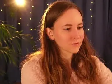 MaddieBryggs – webcam model profile photo Image 2