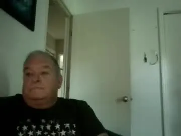 emmawuilian – webcam model profile photo Image 19