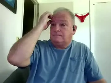 emmawuilian – webcam model profile photo Image 3