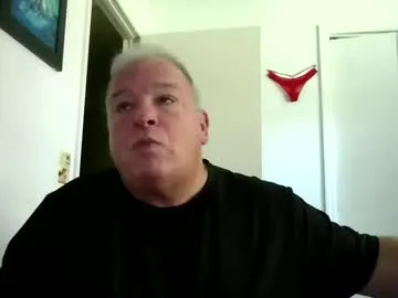 emmawuilian – webcam model profile photo Image 7