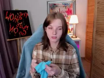 Kristallik-1 – webcam model profile photo Image 12