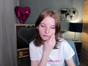 Kristallik-1 – webcam model profile photo Image 15