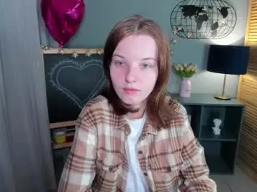 Kristallik-1 – webcam model profile photo Image 17