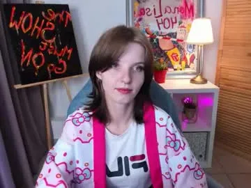 Kristallik-1 – webcam model profile photo Image 3