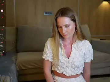 frankiecatalyst – webcam model profile photo Image 7