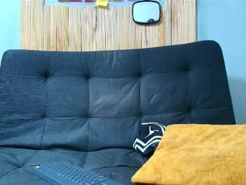 saraloverays – webcam model profile photo Image 11