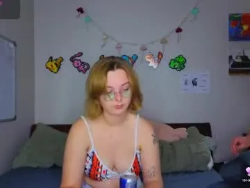 shiny-lily – webcam model profile photo Image 4