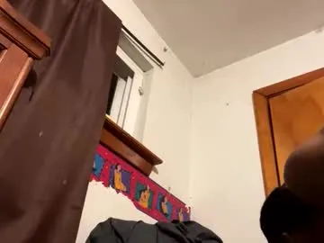 cute_fox_girl – webcam model profile photo Image 12