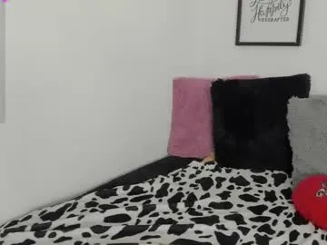 miaknox – webcam model profile photo Image 18