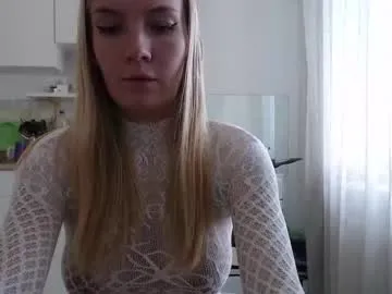 cute_fox_girl – webcam model profile photo Image 12