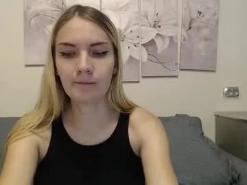 cute_fox_girl – webcam model profile photo Image 16