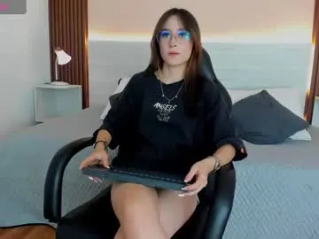 pinkadele – webcam model profile photo Image 10