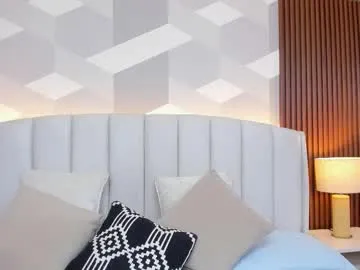 isahot_latin_doll – webcam model profile photo Image 6