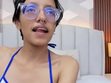 isahot_latin_doll – webcam model profile photo Image 9