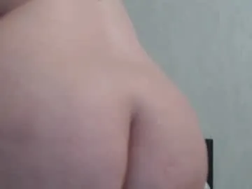 xlunami – webcam model profile photo Image 17