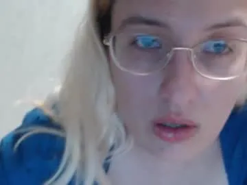 xlunami – webcam model profile photo Image 8