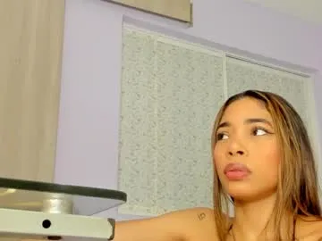candylux4 – webcam model profile photo Image 14