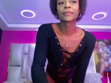 lilbbyliv – webcam model profile photo Image 2