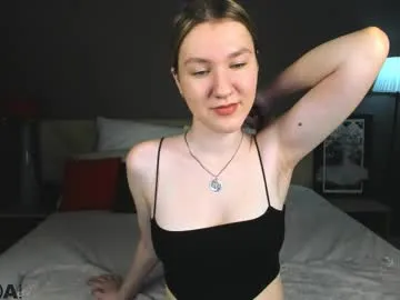 serenagrant – webcam model profile photo Image 9