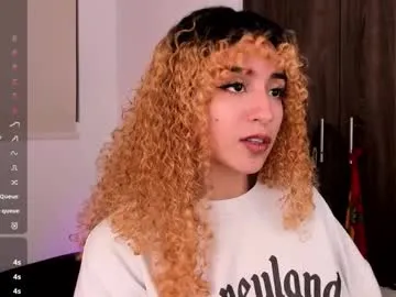 MurkaLux – webcam model profile photo Image 3