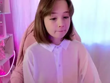 pinkadele – webcam model profile photo Image 2