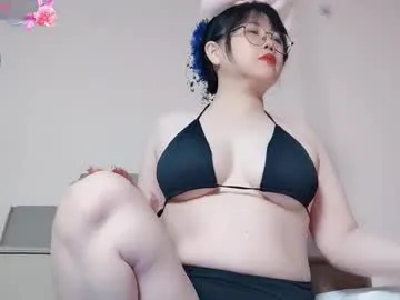 LinaTwins – webcam model profile photo Image 18