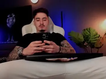 miley_sexxx – webcam model profile photo Image 2