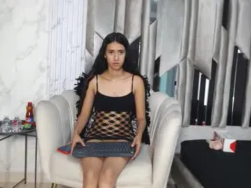 bunnydollstella – webcam model profile photo Image 5