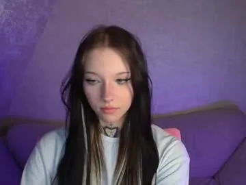 Kristallik-1 – webcam model profile photo Image 10