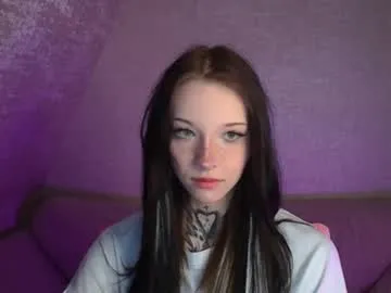 Kristallik-1 – webcam model profile photo Image 7