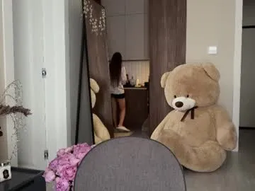 naya_velvet – webcam model profile photo Image 7