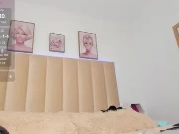 Ellidi – webcam model profile photo Image 15