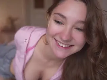 millemimi – webcam model profile photo Image 3