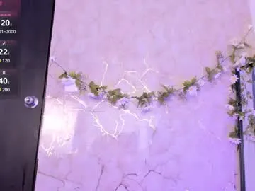 xlunami – webcam model profile photo Image 3