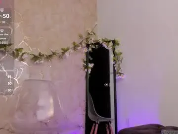 xlunami – webcam model profile photo Image 7