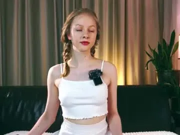 lila_elliot – webcam model profile photo Image 13