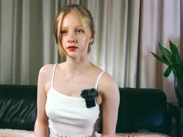 lila_elliot – webcam model profile photo Image 19