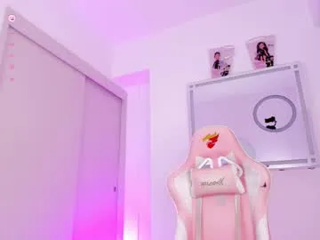 mayadashaaa – webcam model profile photo Image 3