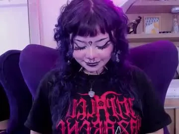 ANGELonDUTY – webcam model profile photo Image 10