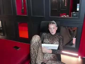 mayadashaaa – webcam model profile photo Image 9