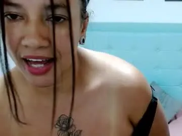 xunybany – webcam model profile photo Image 3