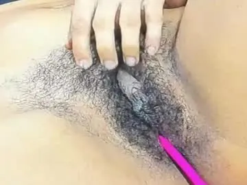 LinaTwins – webcam model profile photo Image 18