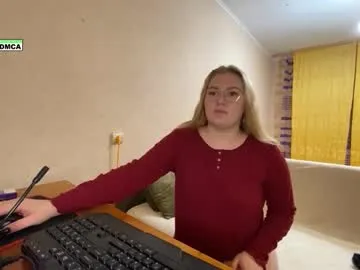 coconutcatin – webcam model profile photo Image 11